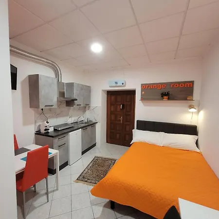Orange - Full And Served Studi