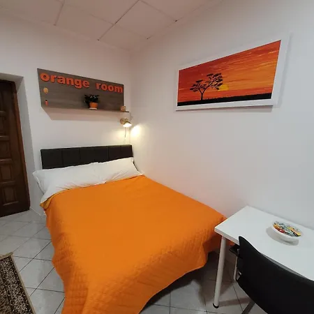 Orange - Full And Served Studi *